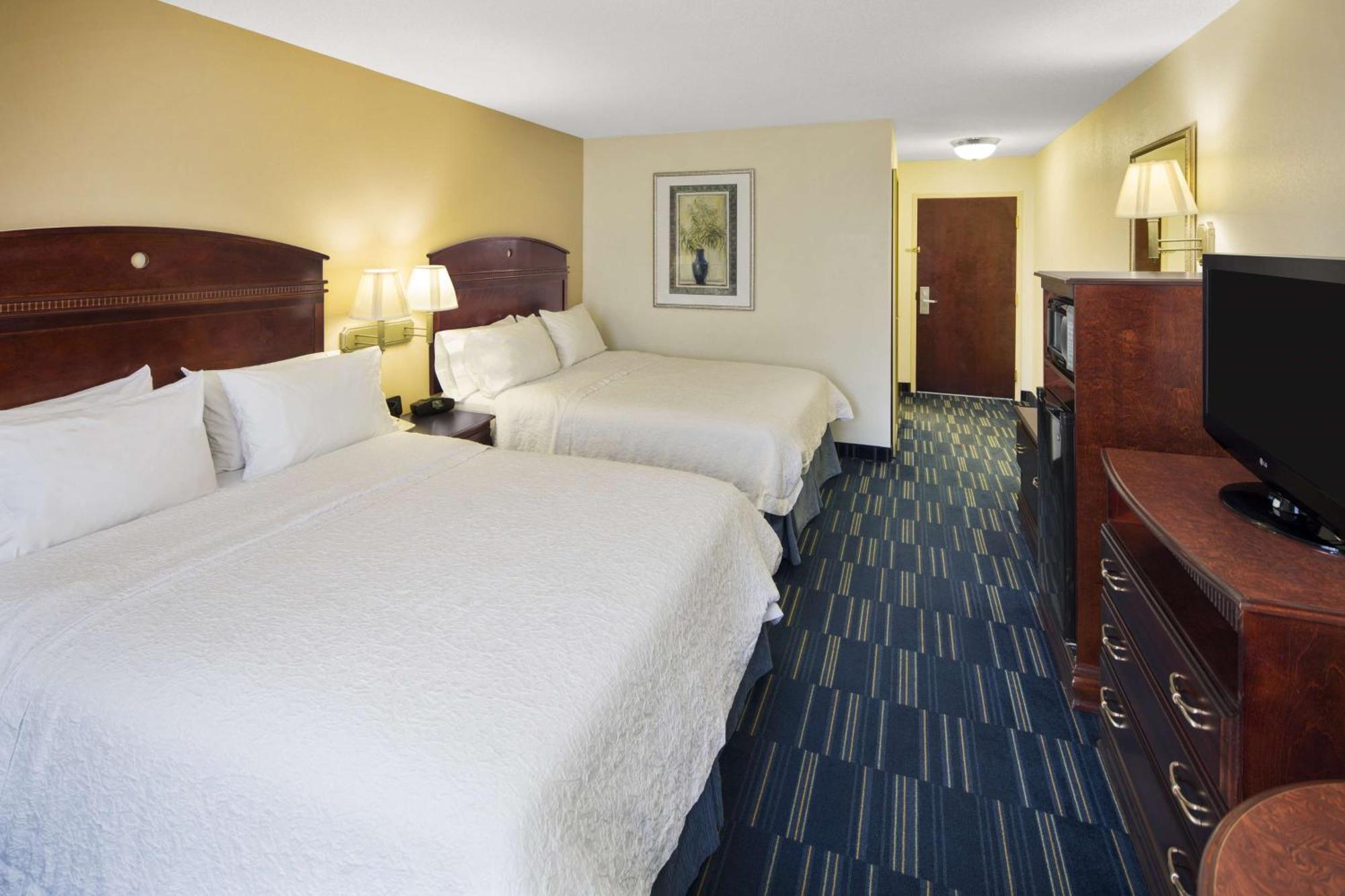 Hampton Inn Hinesville Bagian luar foto