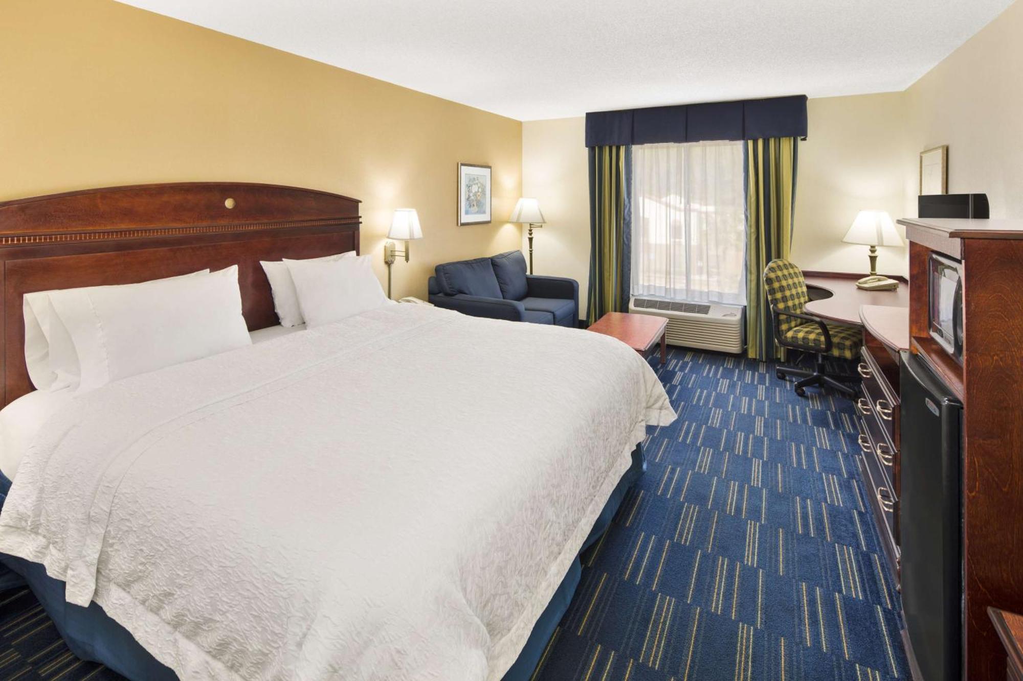 Hampton Inn Hinesville Bagian luar foto