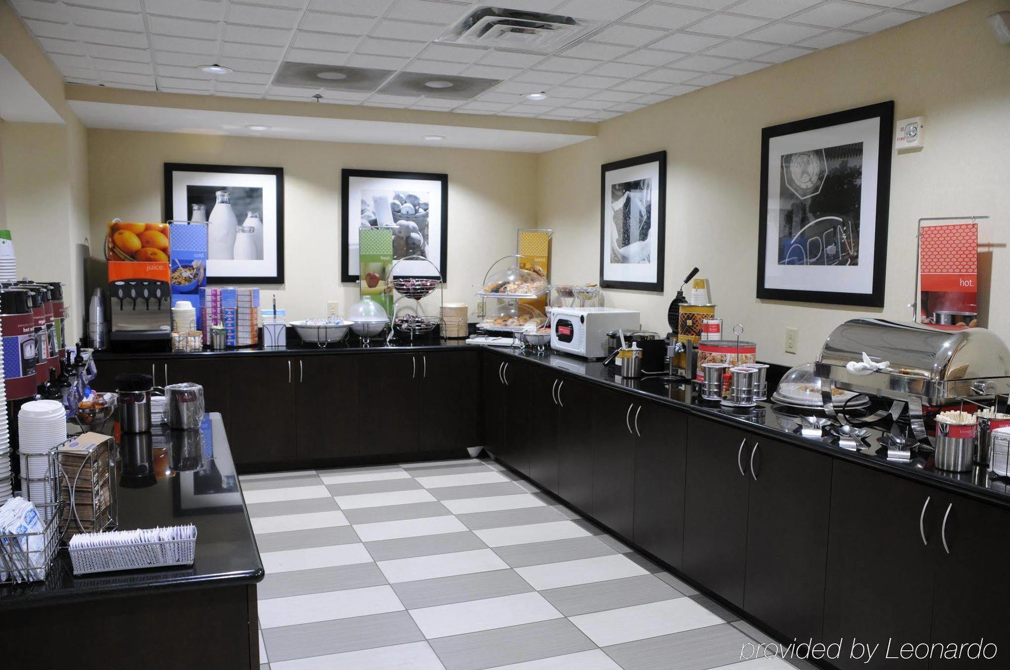 Hampton Inn Hinesville Bagian luar foto